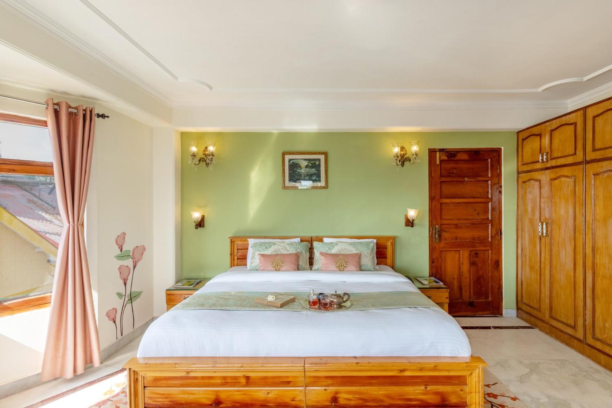 Alaya Stays Meridian Oak, Shimla Zewnętrze zdjęcie