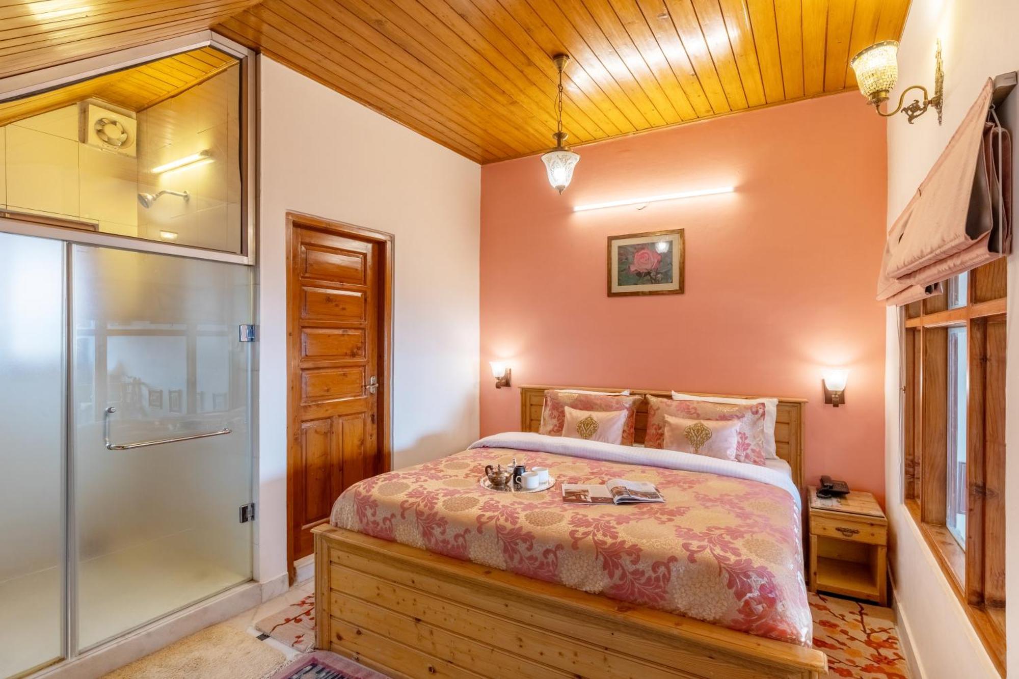 Alaya Stays Meridian Oak, Shimla Zewnętrze zdjęcie