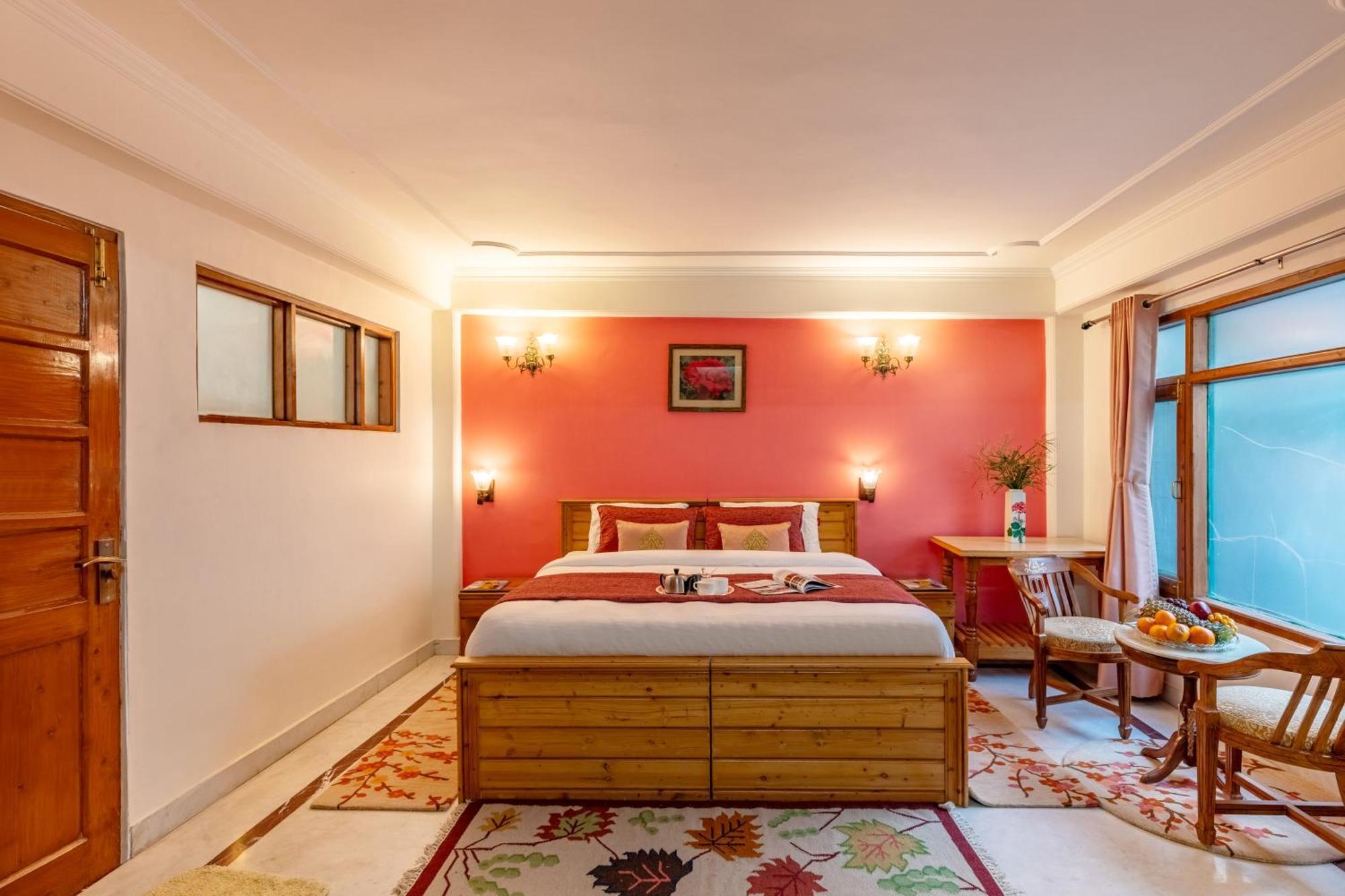 Alaya Stays Meridian Oak, Shimla Zewnętrze zdjęcie